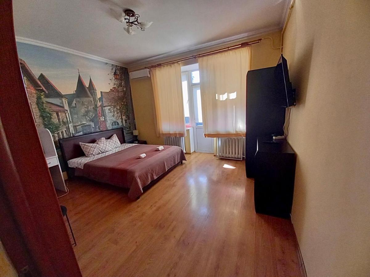 Valentine Apartment Lviv Ngoại thất bức ảnh